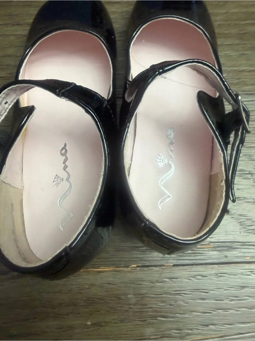 Nina Black Patent Mary Jane Dress Shoes with Pink Insole 8.5W
